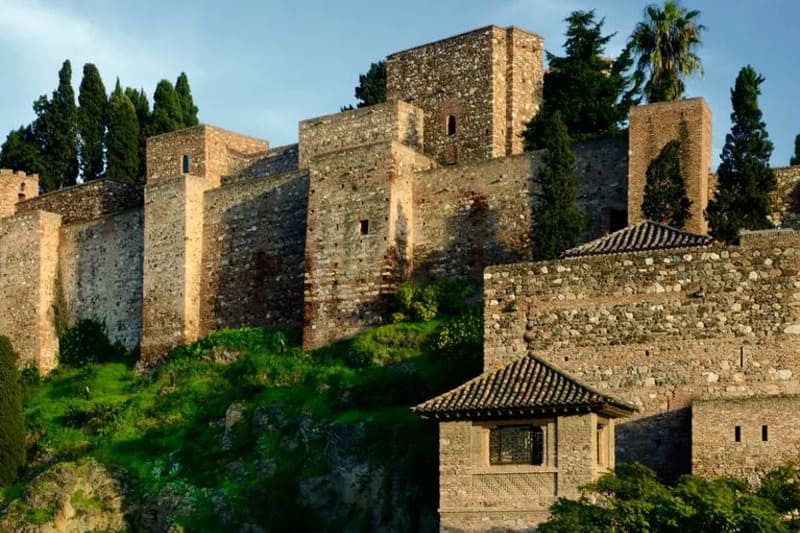 Alcazaba de Málaga: Fortaleza Milenaria